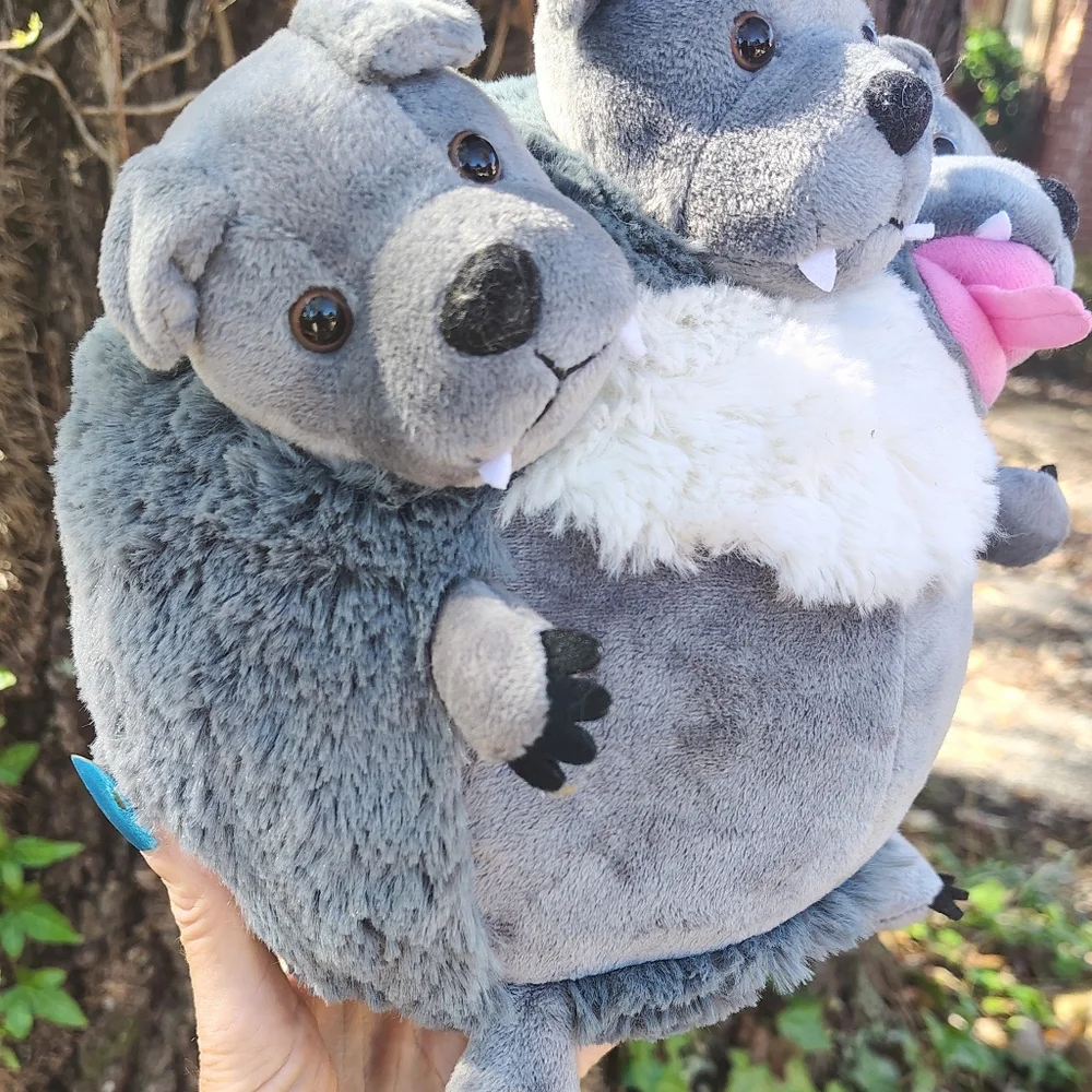 SQUISHABLE CERBERUS 3 HEADED DOGS ROUND 9" PLUSH NWT - Picture 3 of 8